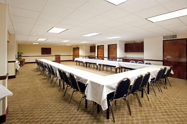 Lexington Inn and Suites image 10